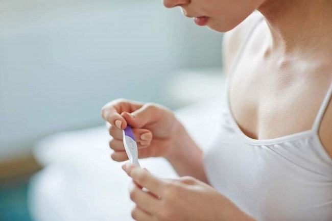 Một số phương pháp kiểm tra xác định mang thai - Que thử thai que-thu-thai.jpg