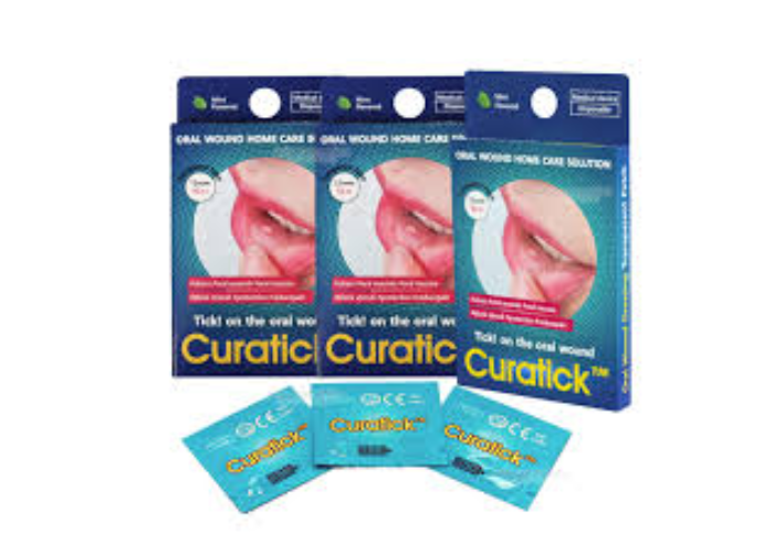 Miếng dán nhiệt miệng Curatick (Hộp 10 miếng)