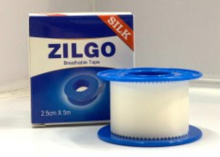 Băng keo lụa Zilgo cố định bông, gạc trong băng bó vết thương (2.5cm x 5m)