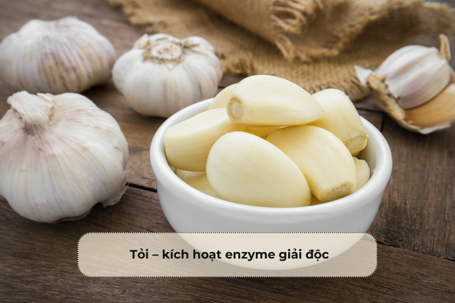 Tỏi – kích hoạt enzyme giải độc