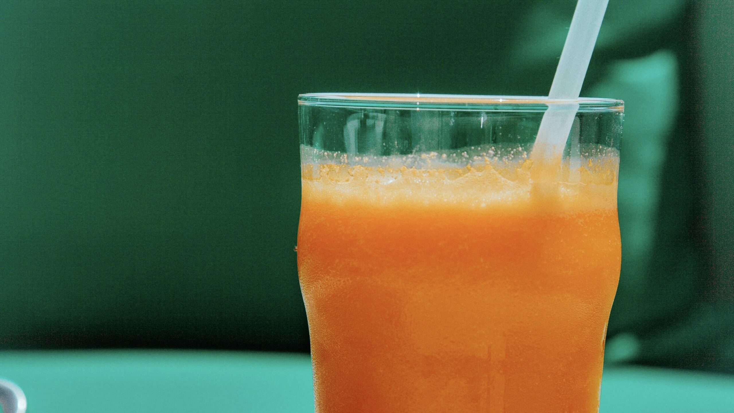 uống gì để trị thâm quầng mắt