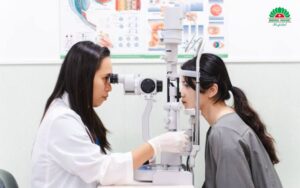 Trung tâm Mắt - Bệnh viện Đa khoa Hồng Ngọc sở hữu hệ thống trang thiết bị hiện đại, giúp đánh giá chính xác tình trạng mắt trước khi phẫu thuật.